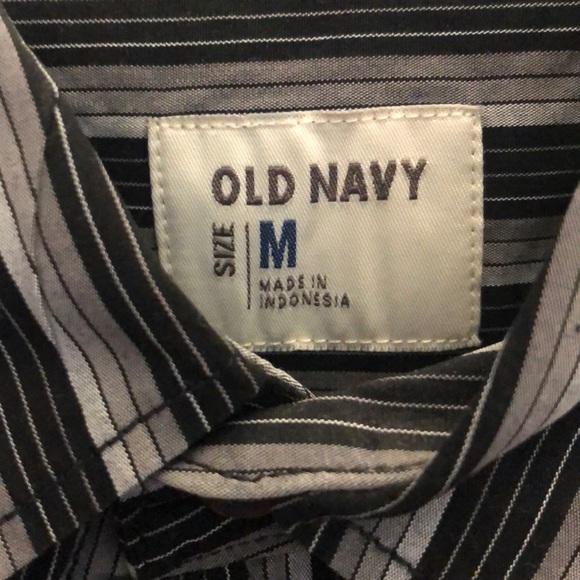 🏵Men’s Old Navy short sleeved shirt, medium - Picture 4 of 4